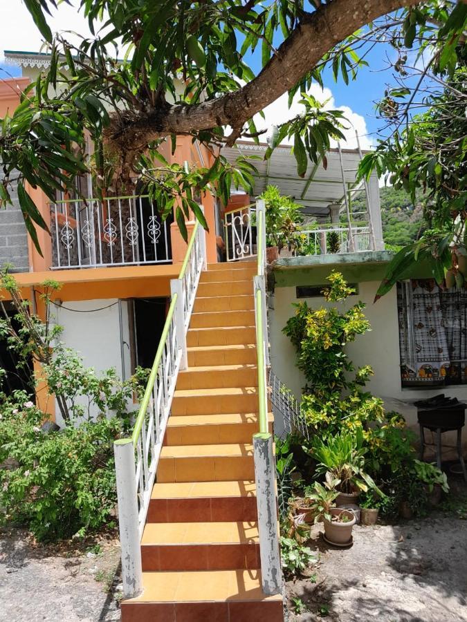 La Belle Du Sud Vila Port South East Exterior foto
